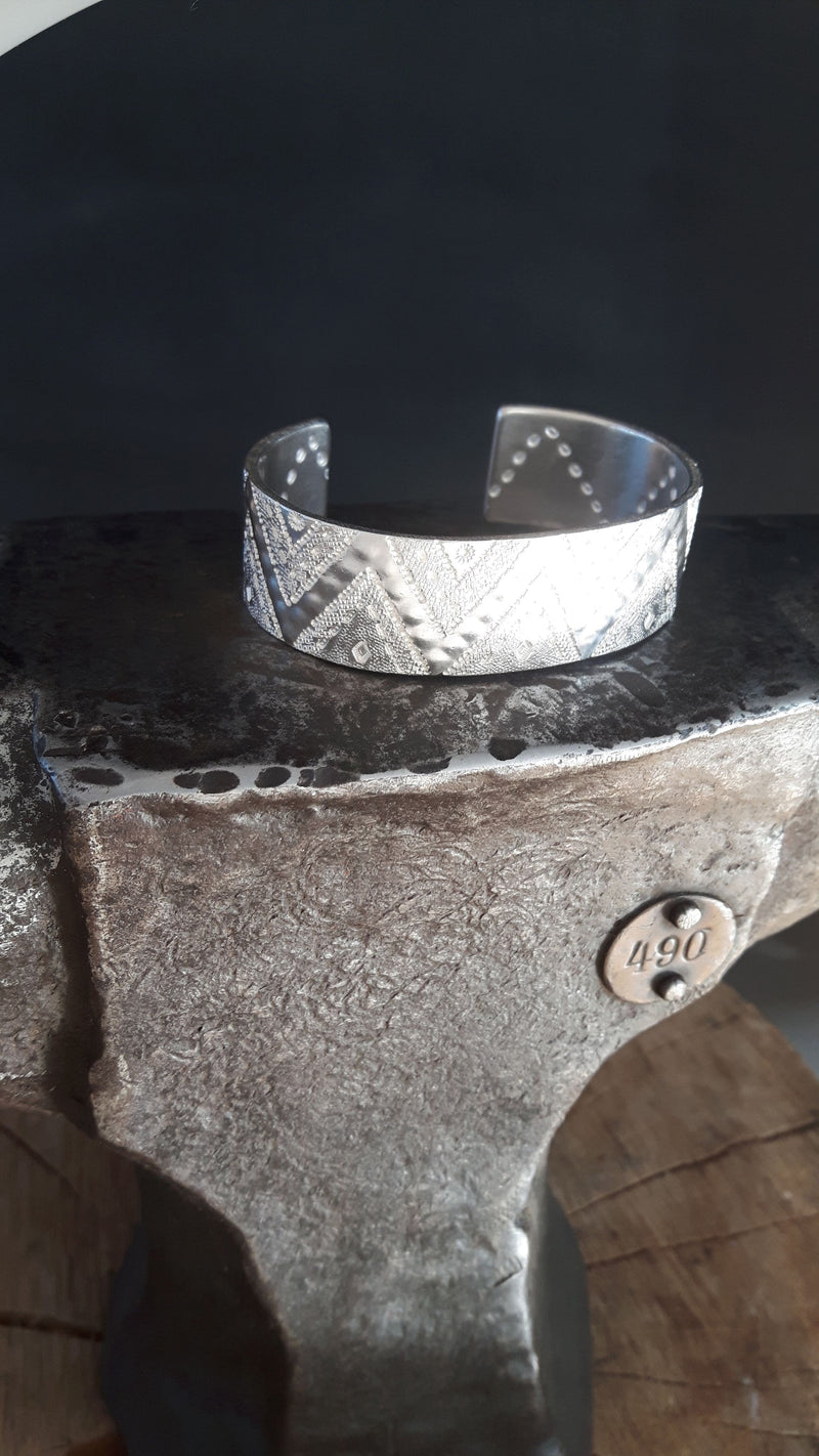 ShannonMaureenJewelry sterling silver cuff, Hammered Cuff, Zig Zag cuff Zigzag wide Cuff
